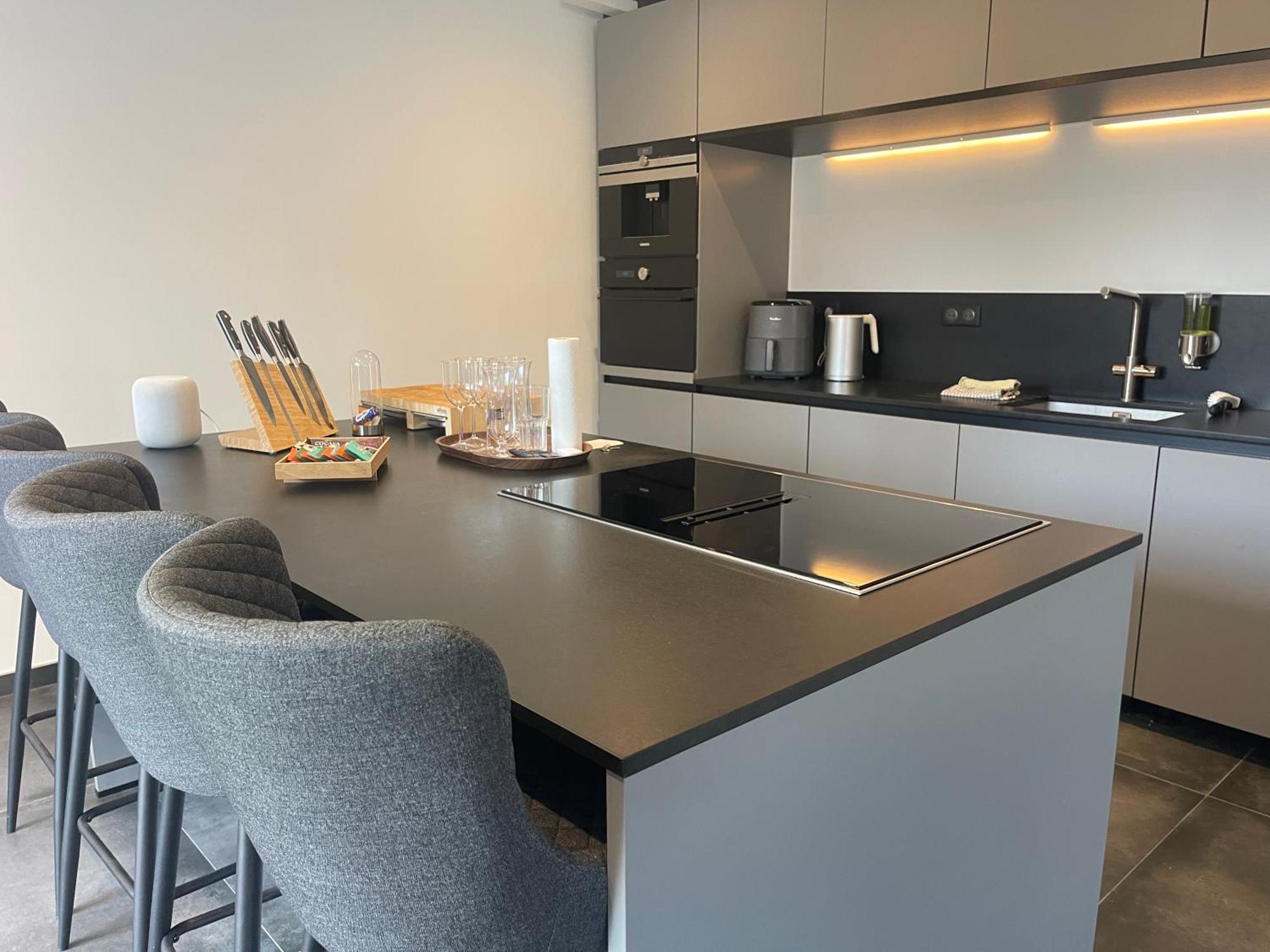 Full House, Jacuzzi, Netflix, 8 Pers, Free Parking 10' Colmar Holiday home